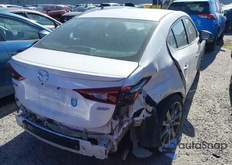 2018 Mazda Mazda3 Touring from USA, damaged, VIN 3MZBN1V34JM185863